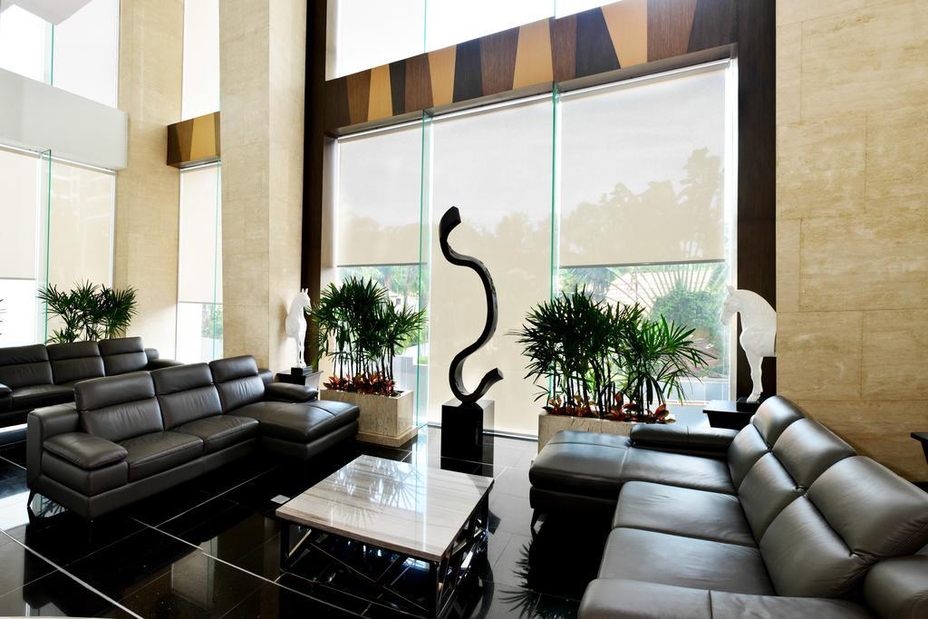Peak Towers Condominium Pattaya Bagian luar foto